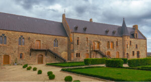 Prieuré_Façade-003